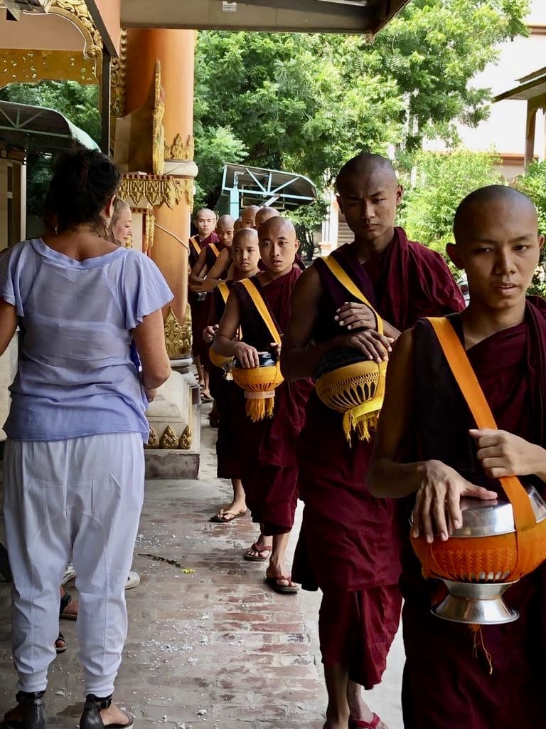 monaci Myanmar